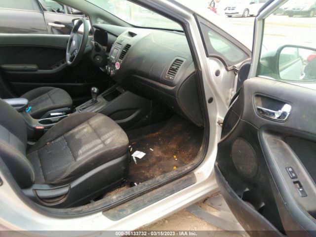 KNAFX4A68G5572167 KIA FORTE LX