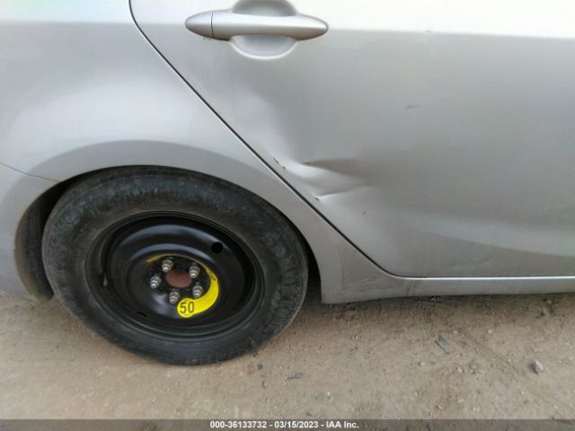 KNAFX4A68G5572167 KIA FORTE LX