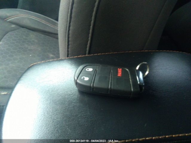 3C4NJCAB7KT832977 Jeep Compass Sport