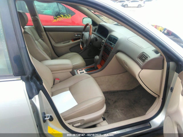 2001 LEXUS ES 300 VIN: JT8BF28G610320850