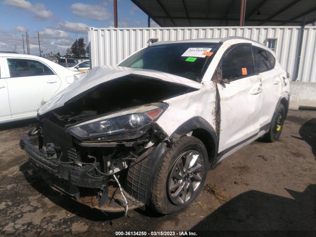 Hyundai TUCSON SE 2017 KM8J33A41HU555215 Image 2