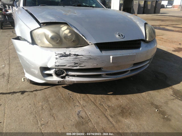 2004 HYUNDAI TIBURON VIN: KMHHM65D44U114518