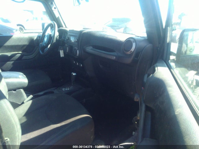 2016 JEEP WRANGLER UNLIMITED SPORT VIN: 1C4BJWDGXGL260303