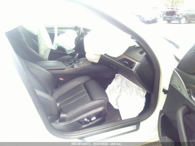 WBAJA9C50JB250354 BMW 5 Series 530e Iperformance