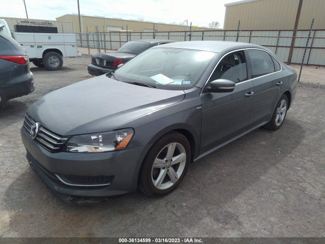 1VWAT7A39EC021056 Volkswagen Passat Wolfsburg Ed