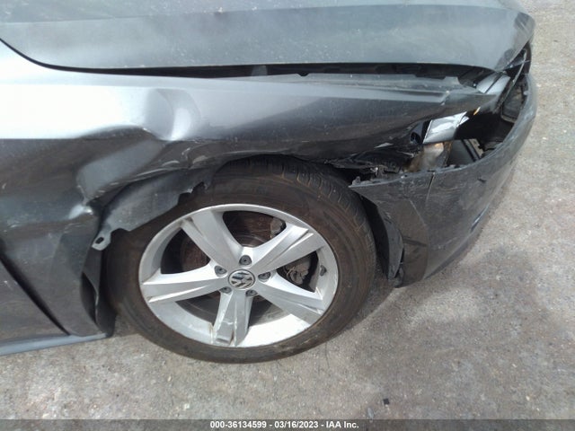 1VWAT7A39EC021056 Volkswagen Passat Wolfsburg Ed