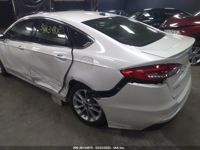 2020 Ford Fusion, VIN: 3FA6P0SU6LR222171