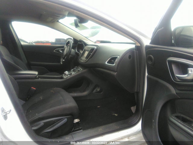 Chrysler 200 Limited 2015 1C3CCCAB7FN680551 Image 6
