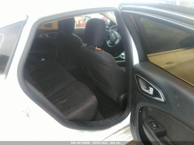 Chrysler 200 Limited 2015 1C3CCCAB7FN680551 Image 9