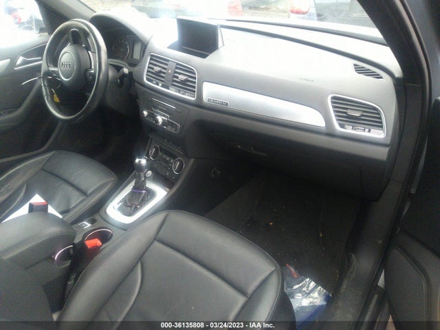 WA1ECCFSXJR015331 Audi Q3 Premium/sport Premium