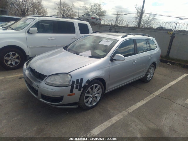 2013 VOLKSWAGEN JETTA SPORTWAGEN TDI W/SUNROOF & NAV VIN: 3VWPL7AJ3DM607970