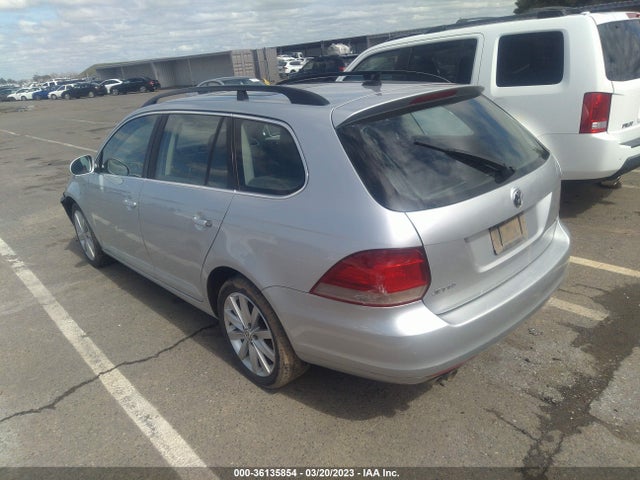 2013 VOLKSWAGEN JETTA SPORTWAGEN TDI W/SUNROOF & NAV VIN: 3VWPL7AJ3DM607970