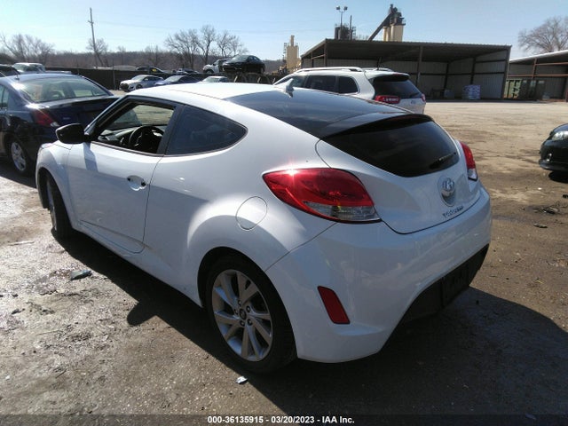 2016 Hyundai Veloster, VIN: KMHTC6AD3GU256186