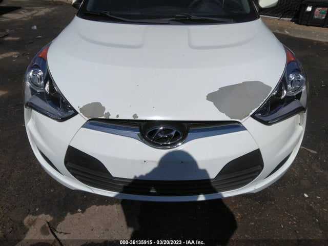 2016 Hyundai Veloster, VIN: KMHTC6AD3GU256186