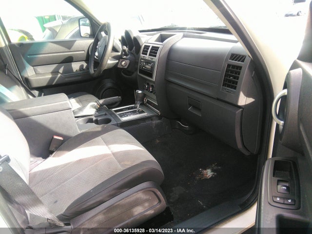 Dodge NITRO SXT 2008 1D8GU28K18W115124 Image 6