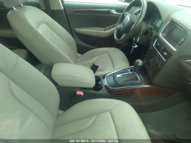 WA1CFAFP9BA029977 Audi Q5 2.0t Premium