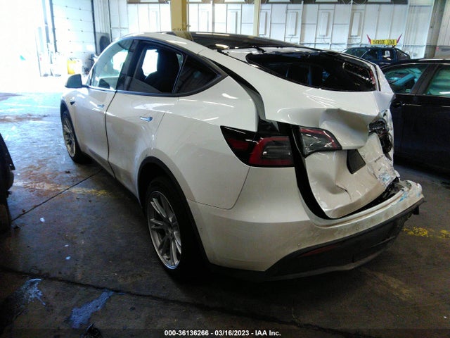 Tesla Model Y Long Range 2022 7SAYGDEE3NF544062 Image 4