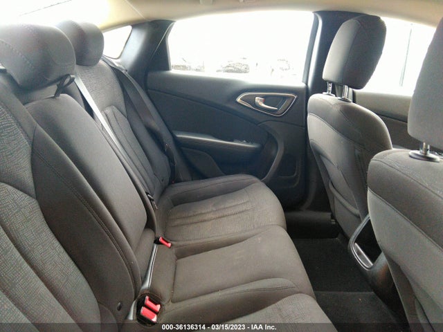 1C3CCCAB9GN136991 Chrysler 200 Limited