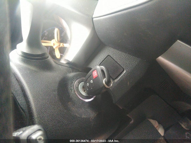 2018 TOYOTA RAV4 LE VIN: JTMBFREV1JJ249421