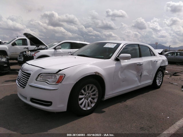 Chrysler 300 2014 2C3CCAAG4EH140839 Image 2