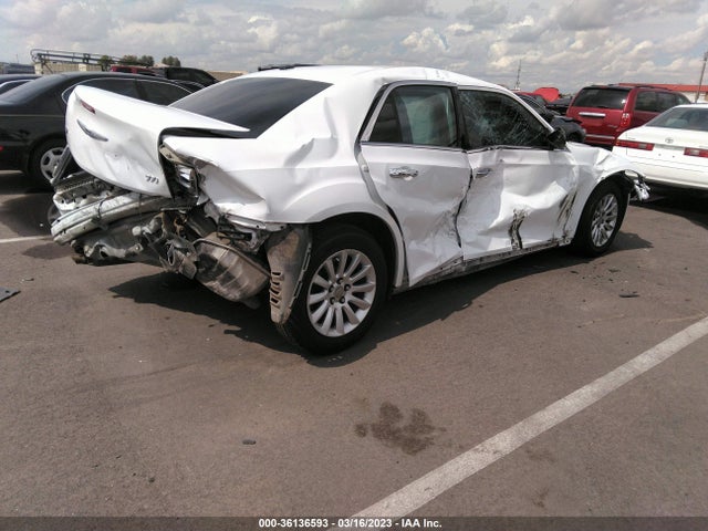 Chrysler 300 2014 2C3CCAAG4EH140839 Image 4