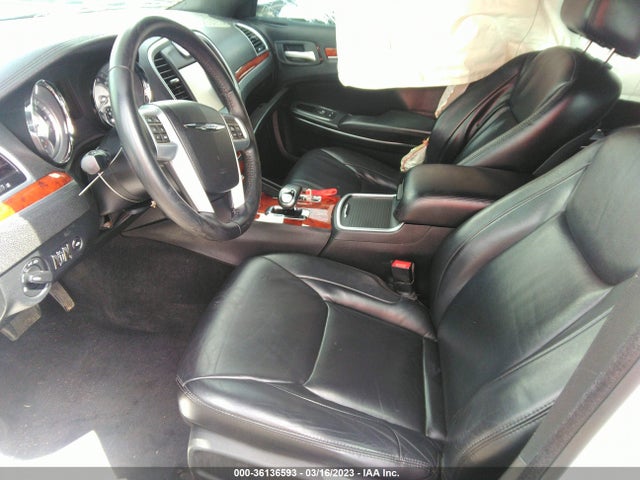 Chrysler 300 2014 2C3CCAAG4EH140839 Image 5