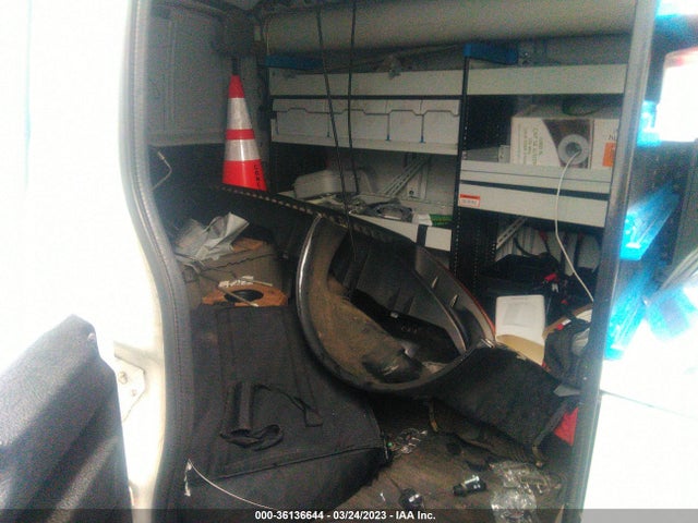 Chevrolet EXPRESS CARGO VAN 2015 1GCWGFCF6F1168026 Image 9