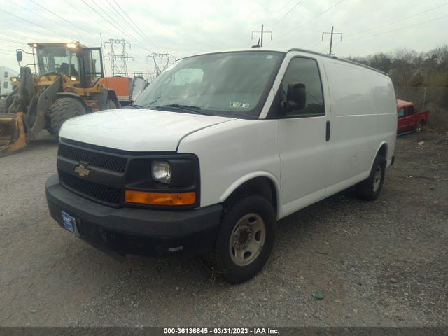 Chevrolet EXPRESS CARGO VAN 2015 1GCWGFCF6F1167104 Image 2