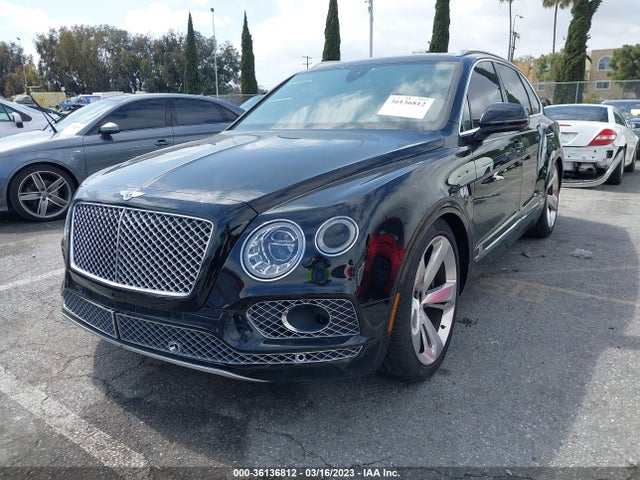 2018 Bentley Bentayga, VIN: SJAAC2ZV4JC017200