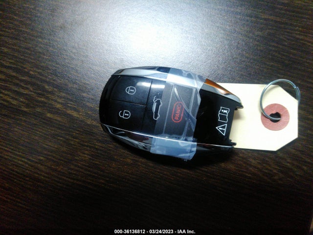 2018 Bentley Bentayga, VIN: SJAAC2ZV4JC017200