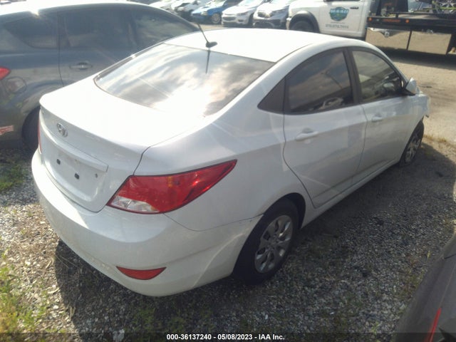 Hyundai ACCENT SE 2017 KMHCT4AE7HU388429 Image 4