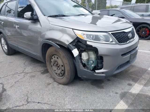 5XYKT3A68EG543795 KIA SORENTO LX