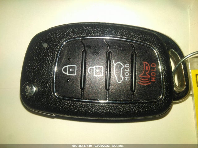 Hyundai TUCSON SE 2017 KM8J33A47HU320446 Image 3
