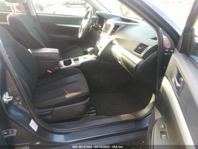 4S4BRCCC8E3261061 Subaru Outback 2.5i Premium