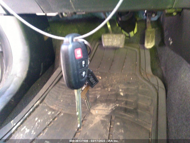 2014 TOYOTA RAV4 LE VIN: JTMZFREV3ED027613
