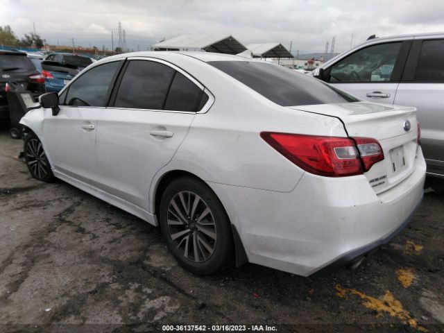 4S3BNAC61J3041365 Subaru Legacy Premium