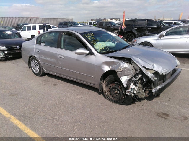 2004 1N4AL11D34C137284 main image