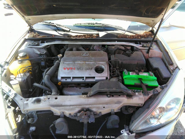 2002 LEXUS ES 300 VIN: JTHBF30G920047423