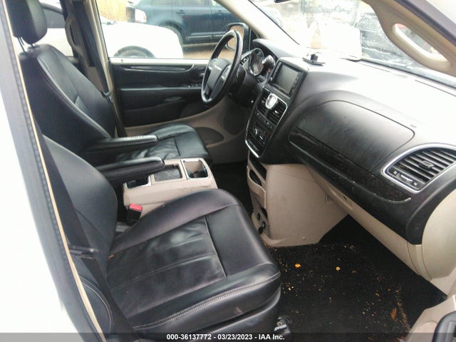 2C4RC1BG8ER125906 Chrysler Town & Country Touring