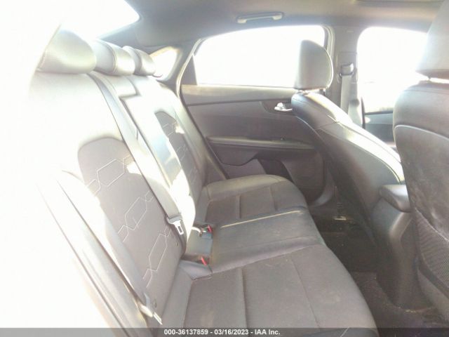 3KPF34AD8ME284016 KIA Forte Gt-line