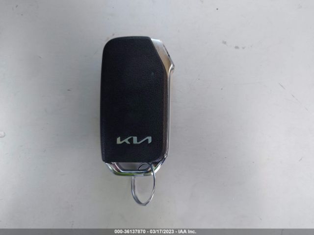 KNDCR3LE0P5062202 KIA NIRO EX