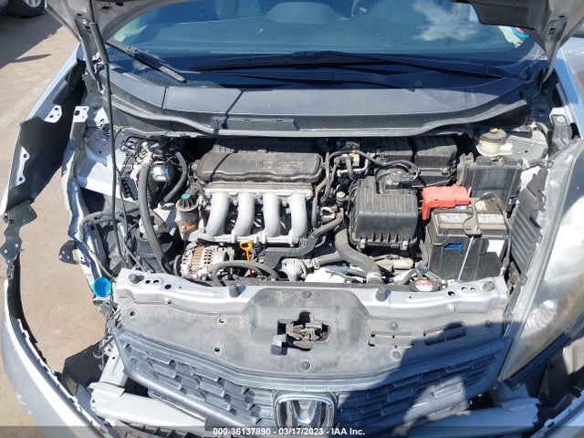 2013 HONDA FIT SPORT VIN: JHMGE8H56DC030685