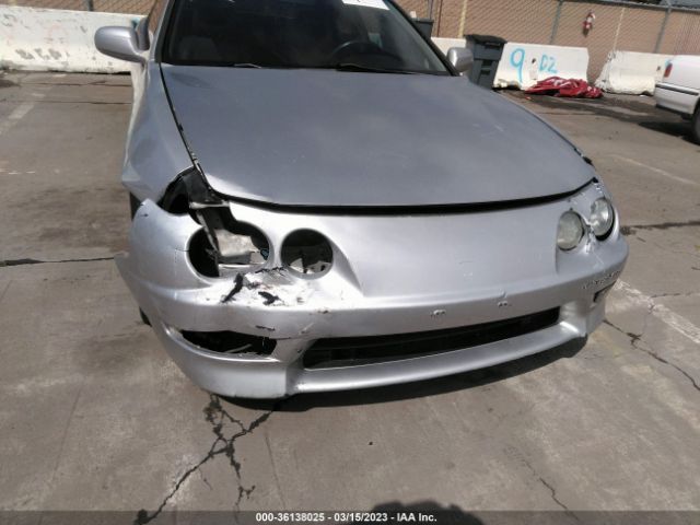 JH4DC4468YS010241 Acura Integra Gs