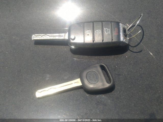 KNDPMCAC0H7039753 KIA Sportage Lx