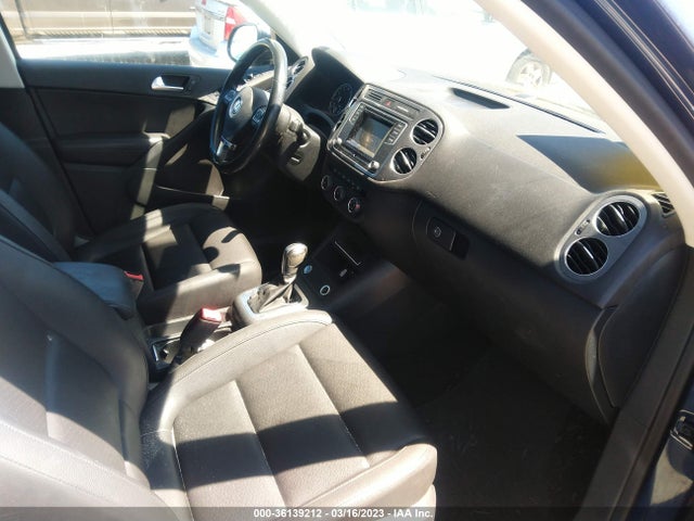 WVGBV7AX6GW600796 Volkswagen TIGUAN S