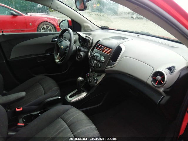 Chevrolet SONIC LT 2014 1G1JC5SH0E4115993 Image 5