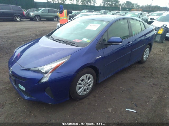 Toyota Prius Two 2016 JTDKBRFU8G3506282 Image 2