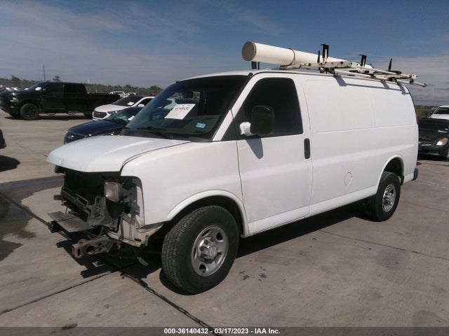 Chevrolet EXPRESS CARGO VAN 2017 1GCWGAFF9H1131070 Image 2