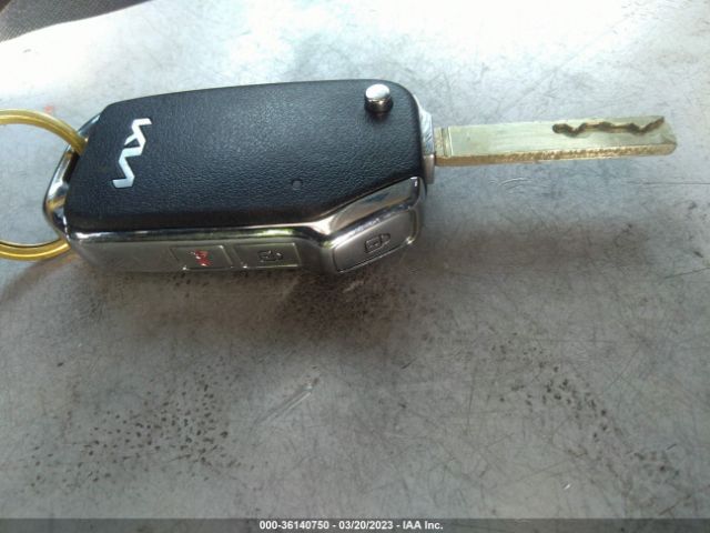 5XYRG4LC2NG076501 KIA SORENTO LX