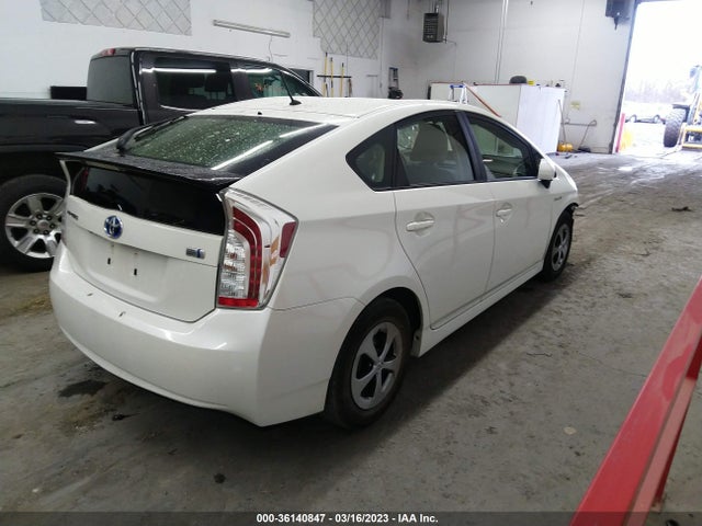 Toyota Prius Four 2015 JTDKN3DU8F0415245 Image 4